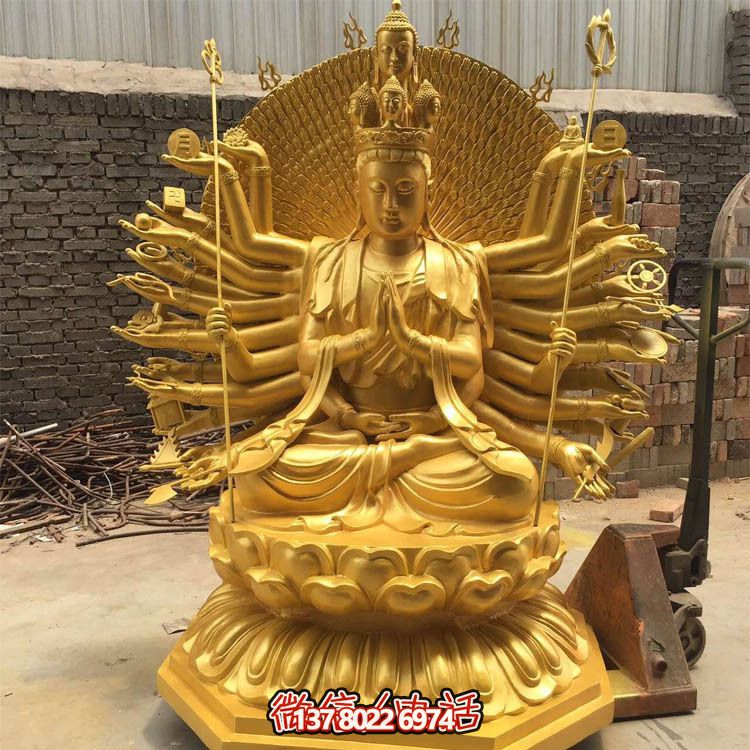 貼金千手觀音雕塑，精美裝飾大型寺廟