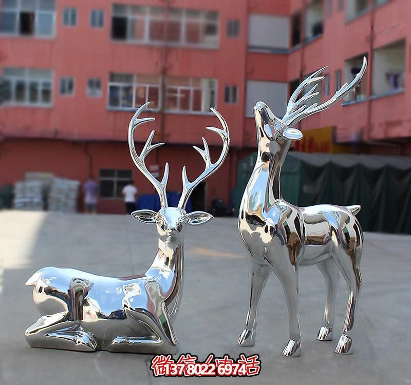 不銹鋼鏡面鹿雕塑，點綴公園景區(qū)