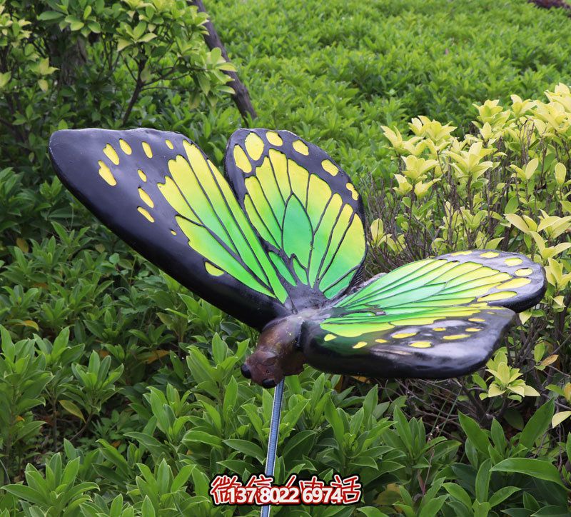 玻璃鋼蝴蝶雕塑，點(diǎn)亮操場(chǎng)創(chuàng)意之美