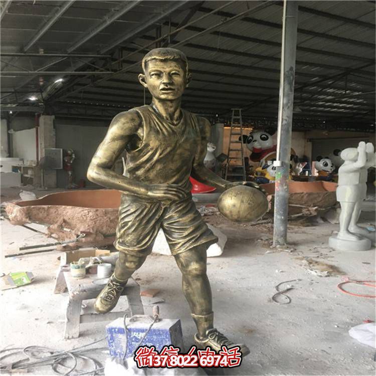 玻璃鋼仿銅人物擺件，點(diǎn)亮校園廣場(chǎng)