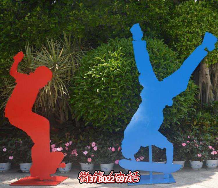 不銹鋼滑板雕塑，挑戰(zhàn)高難度運動
