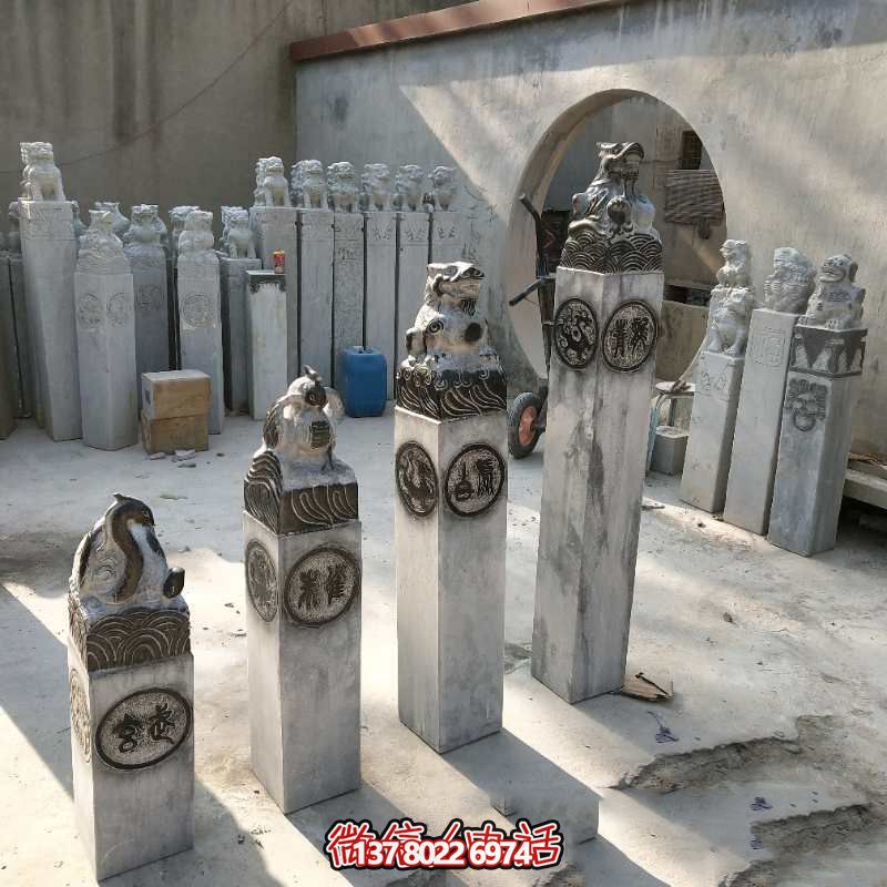 四神馬柱拴，融匯大理石精致雕塑，為園林景觀裝點增添濃濃韻味