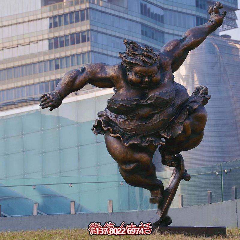 玻璃鋼雕塑滑板車，為城市公園和廣場帶來活力