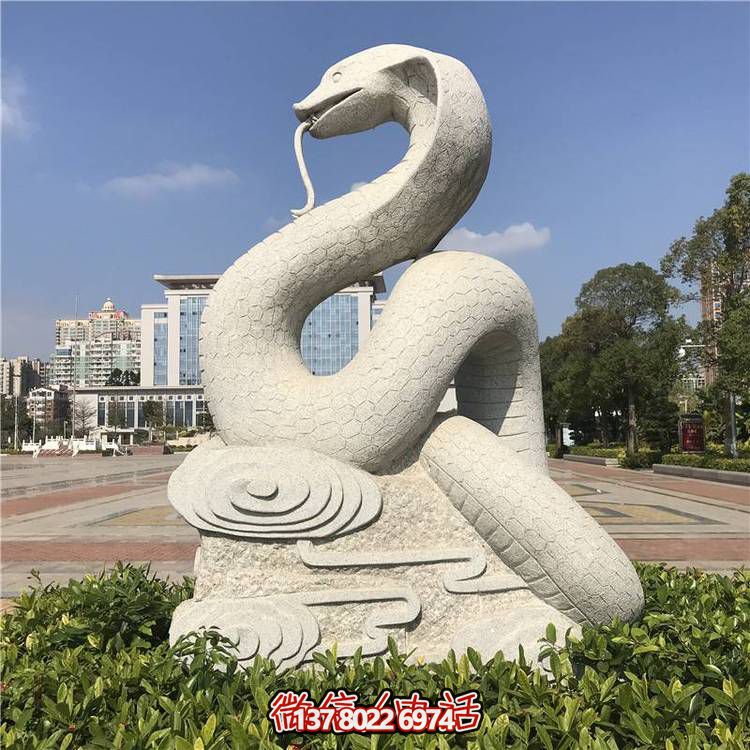傳統(tǒng)風(fēng)格大理石蛇雕塑，擺放于廣場(chǎng)，給您帶來(lái)完美視覺(jué)享受