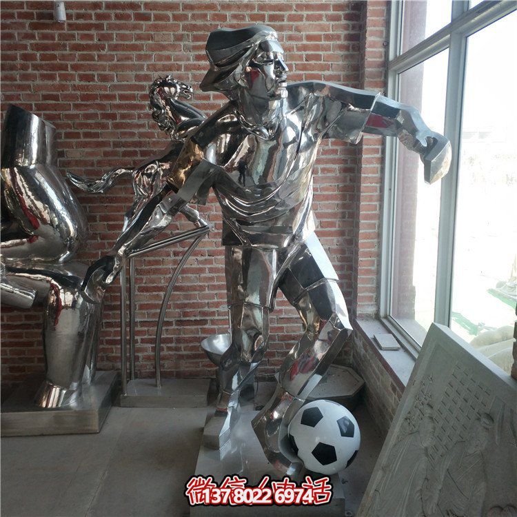 大型不銹鋼雕塑，打造精神堡壘，點亮文化街景觀