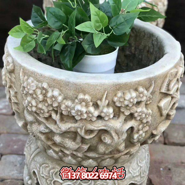 精美藝術(shù)石雕花盆，讓繁復(fù)多彩的花紋與浮雕結(jié)合，打造出精美的大理石雕塑