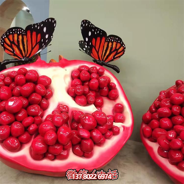 玻璃鋼彩色噴繪水果雕塑，把美放入商場(chǎng)