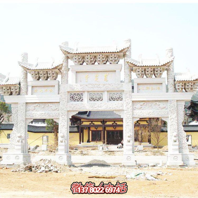 精細(xì)工藝刻石牌坊，裝點(diǎn)小區(qū)村口