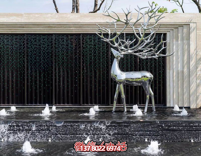 不銹鋼雕刻梅花鹿噴泉，打造公園景區(qū)創(chuàng)意噴泉