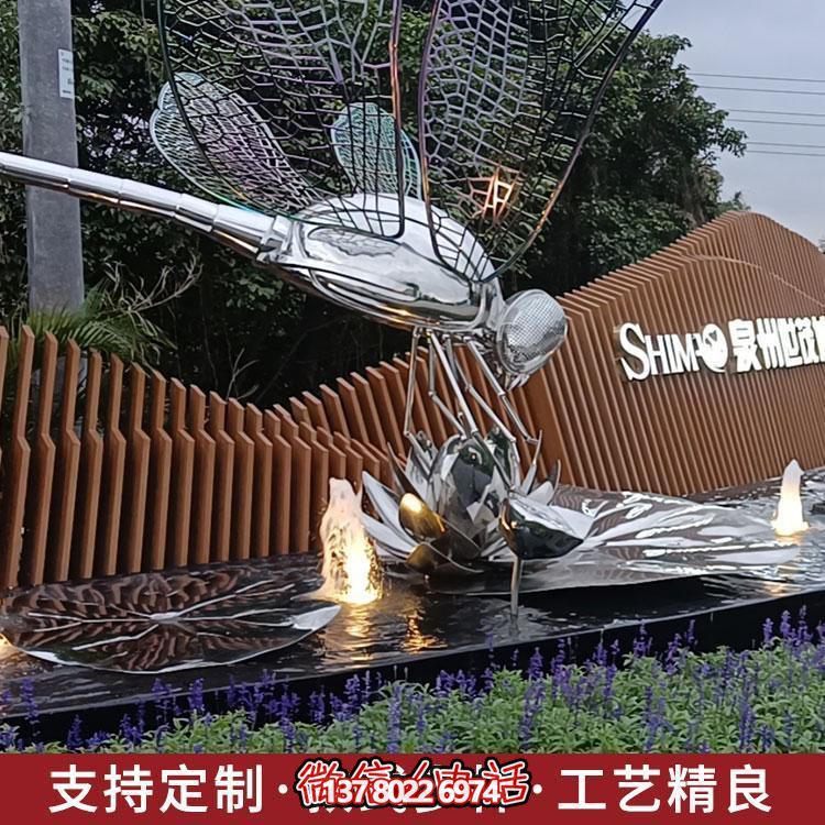 大型不銹鋼雕塑，為城市酒店、公園、商場及水景環(huán)境增添獨特景觀
