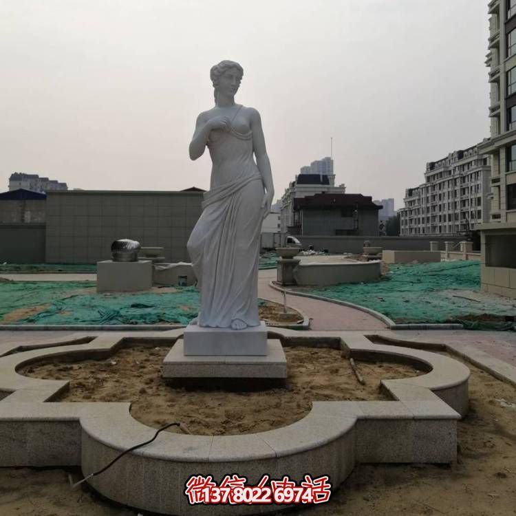 西方大理石雕像，浮雕人物裝飾街道