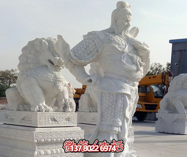 漢白玉大型關(guān)公雕塑，增添景觀美感