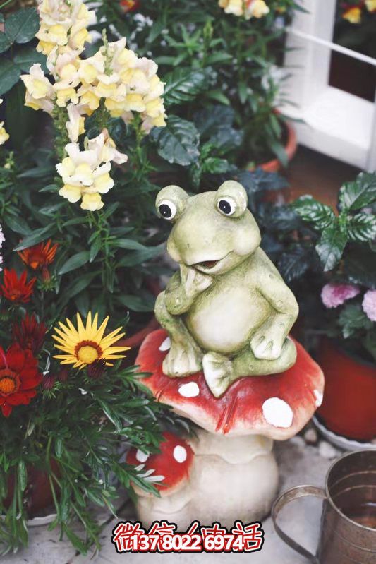 玻璃鋼雕塑青蛙，讓你的商場只思考玻璃