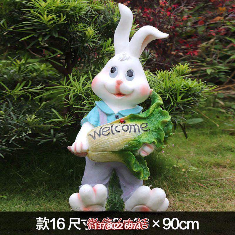 站立玻璃鋼兔子雕塑——給景區(qū)帶來獨特的視覺效果