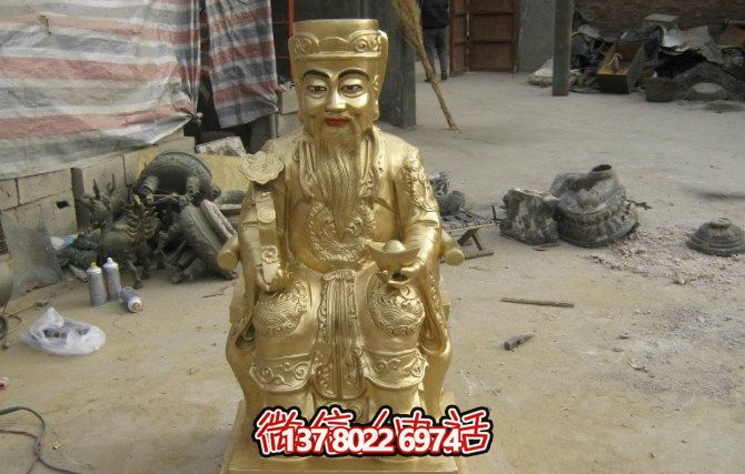 手工制作的供奉佛像，傳承古老文化的精粹