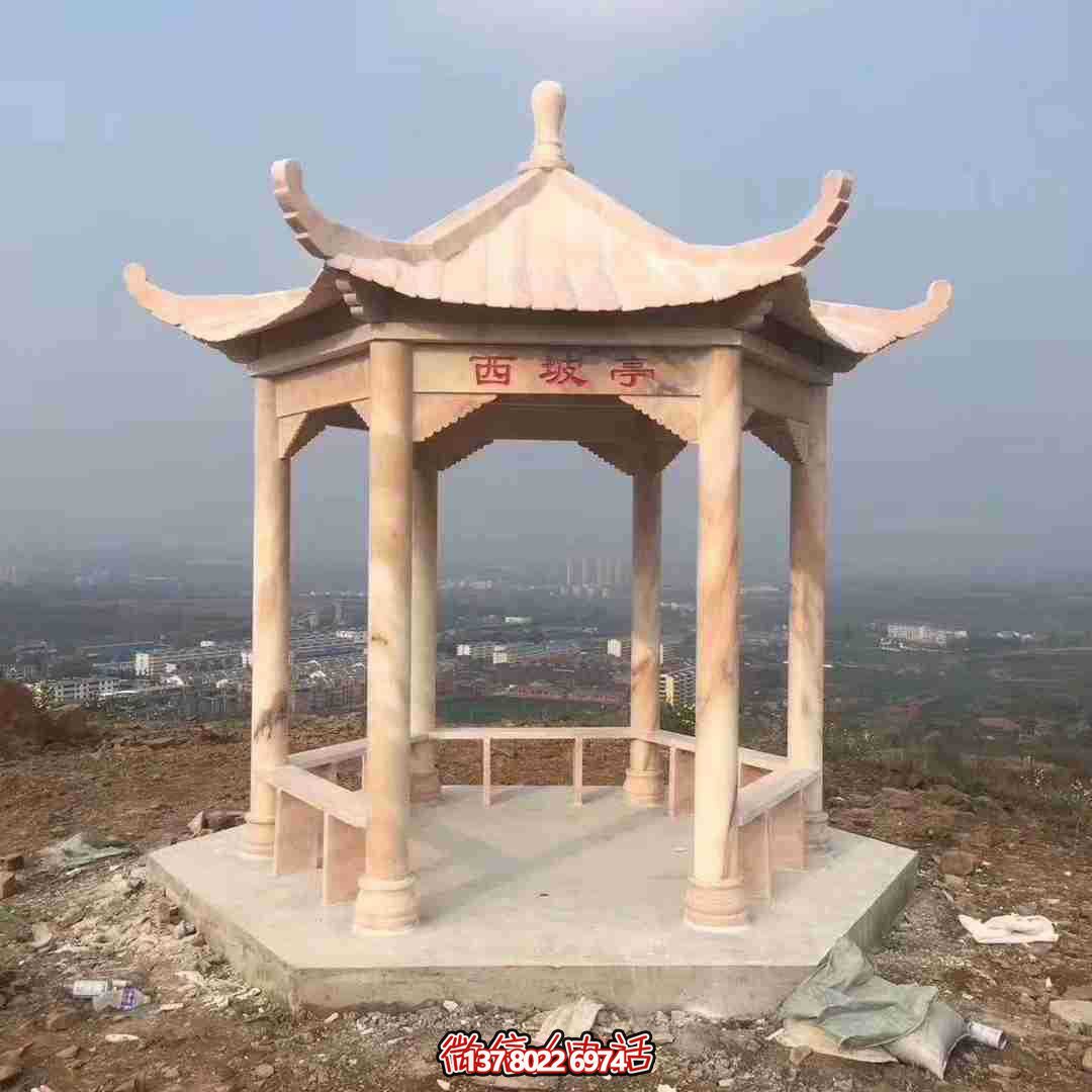 西坡涼亭景觀，觀賞大型晚霞紅