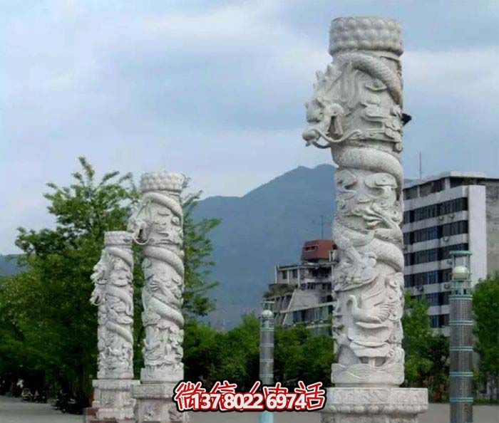 集大理石、石雕、龍柱于一體的大理景觀廣場(chǎng)