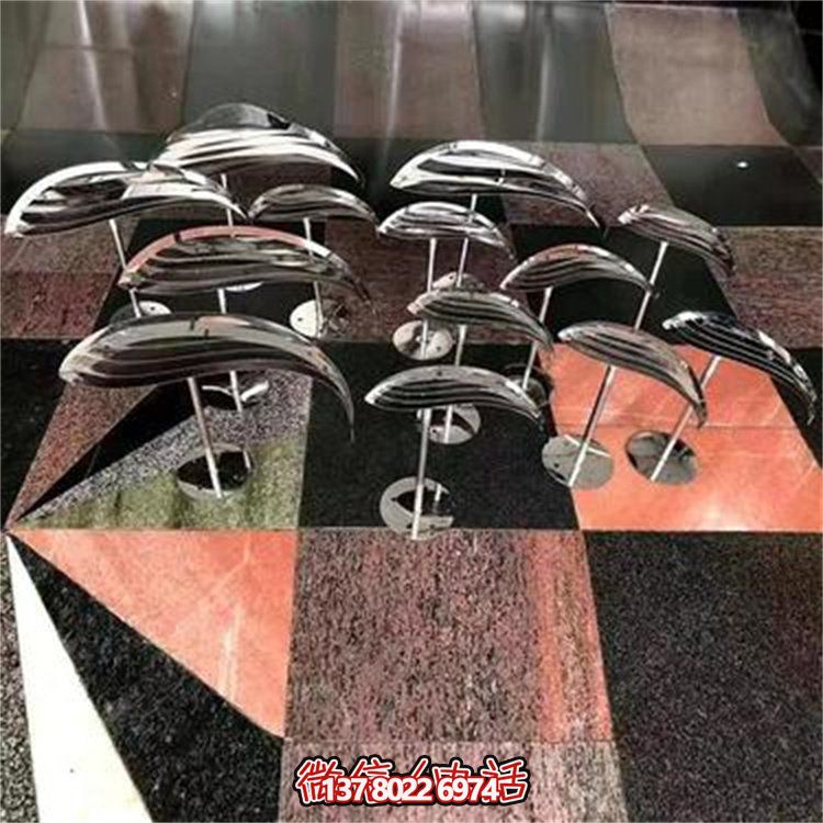 抽象不銹鋼小魚雕塑，點綴水景戶外景觀