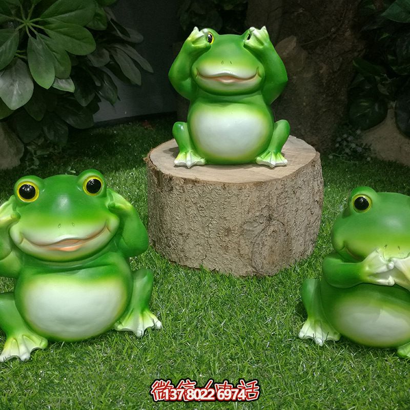 海邊玻璃鋼青蛙雕塑，個性十足
