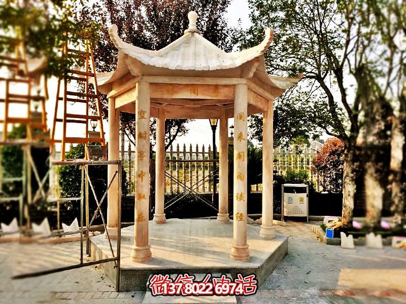 仿古涼亭，擺放在庭院里，欣賞美麗晚霞，營造休閑小區(qū)紅色氛圍
