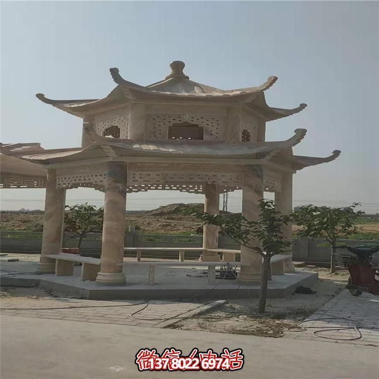 雙層紅雕涼亭，觀賞絕美晚霞，享受乘涼樂趣