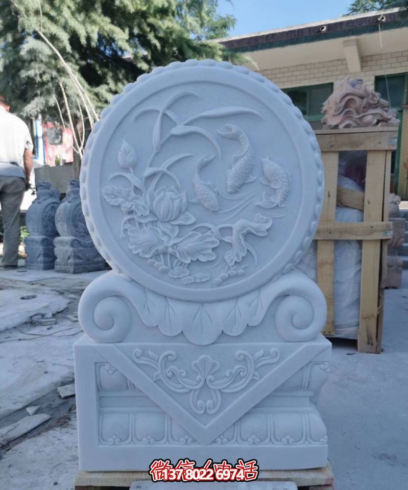 精美大理石雕刻荷花抱鼓石門墩，點(diǎn)綴庭院門口