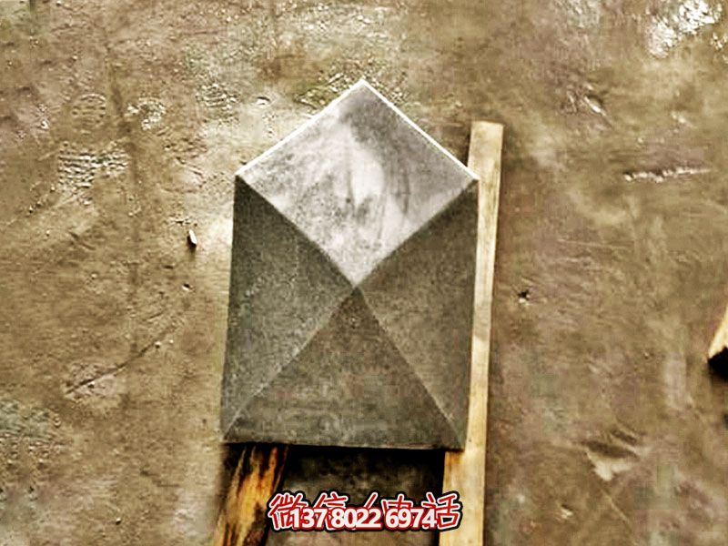 菱形擋車石阻石球，為兒童游樂場提供安全保障