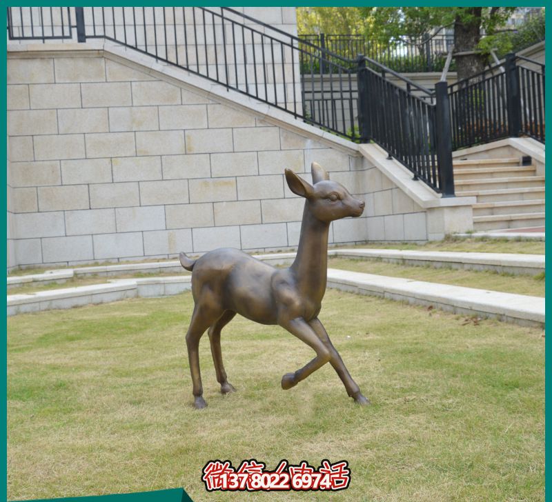 玻璃鋼梅花鹿彩繪雕塑，完美裝飾園林景觀