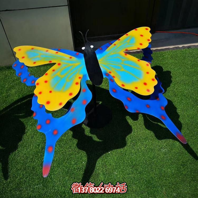 彩繪玻璃鋼蝴蝶雕塑，精美戶外園林裝飾
