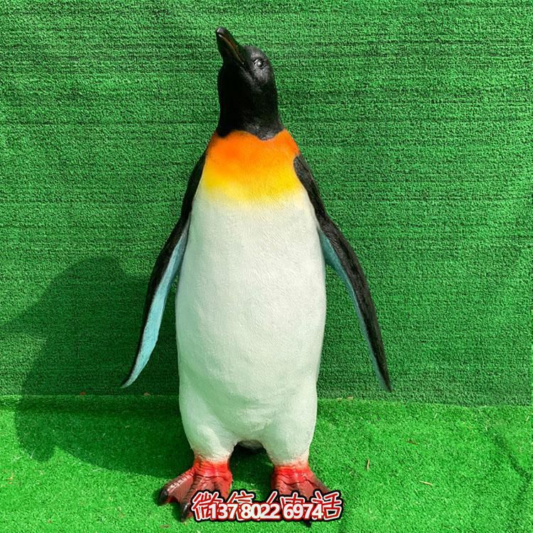 可愛企鵝擺件，玻璃鋼精致卡通裝飾