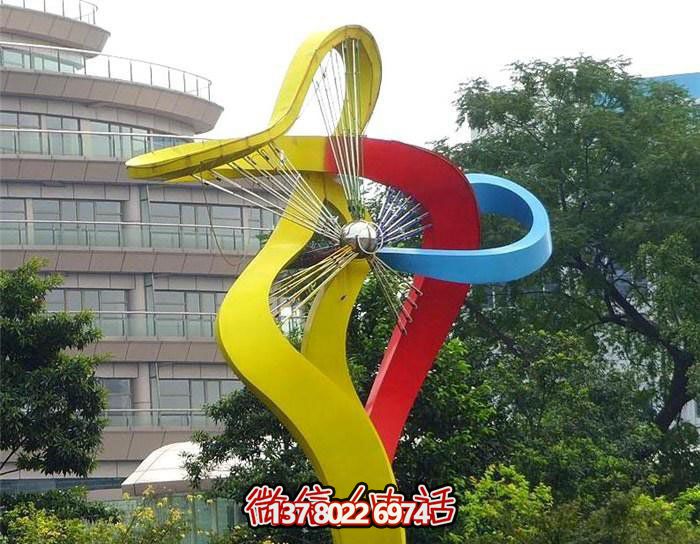 美輪美奐的不銹鋼彩虹舞景觀雕塑，點(diǎn)綴小區(qū)環(huán)境