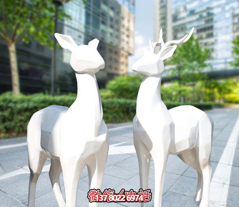 玻璃鋼梅花鹿雕塑，為你的廣場增添經(jīng)典藝術(shù)氣息