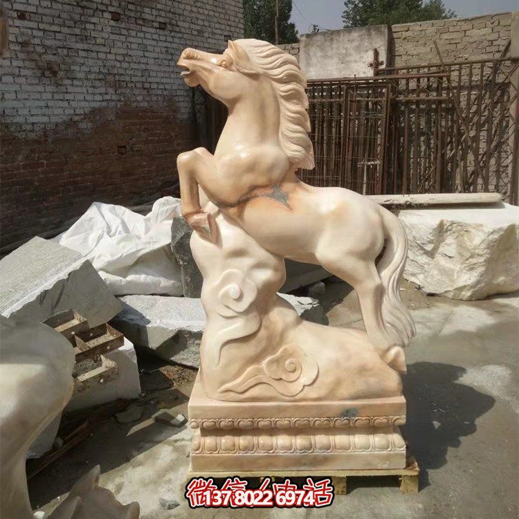 品質(zhì)卓越的大型十二生肖石雕擺件，渲染出無與倫比的晚霞紅