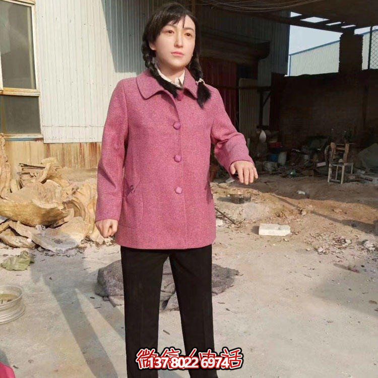 玻璃鋼仿真女孩雕塑，打造景區(qū)精美環(huán)境