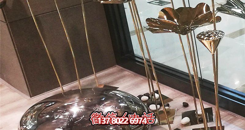 室內(nèi)裝飾蓮蓬雕塑，用不銹鋼鵝卵石點(diǎn)綴