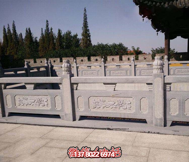 精美青石雕刻欄桿，為您的景區(qū)水池添彩
