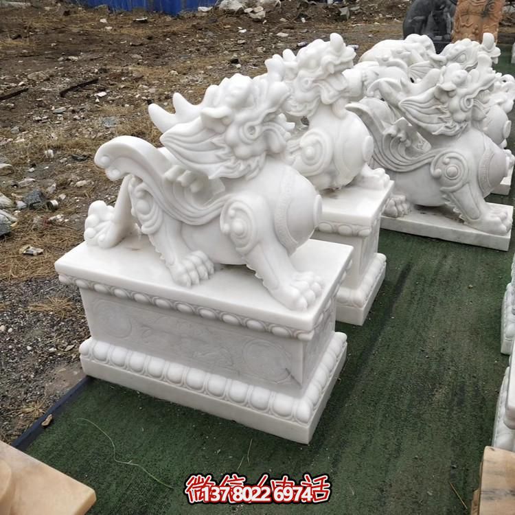 漢白玉貔貅雕塑，門口裝飾打造質(zhì)感庭院