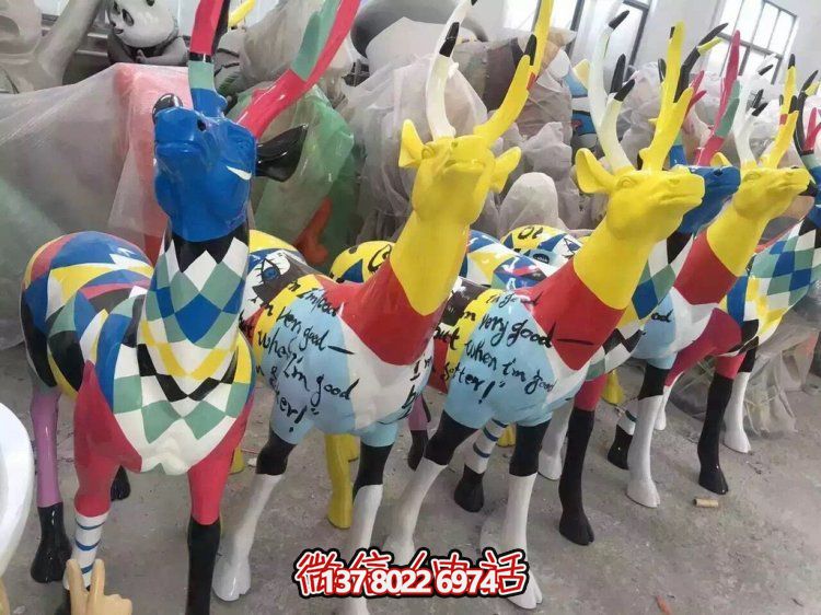 彩繪玻璃鋼鹿雕塑，商場(chǎng)、兒童樂園風(fēng)格擺件