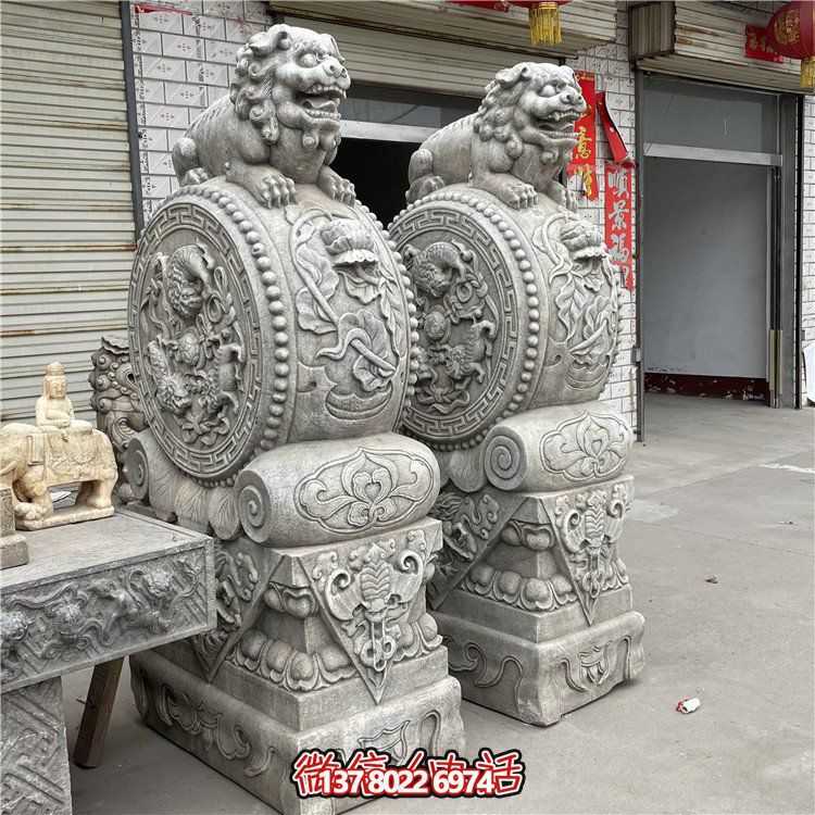 大個的石雕門墩抱鼓石，漢白玉仿古門墩
