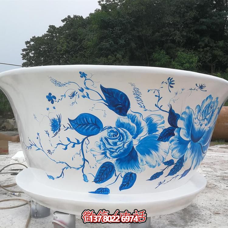 玻璃鋼彩繪仿真青花瓷茶杯雕塑景區(qū)廣場(chǎng)擺件