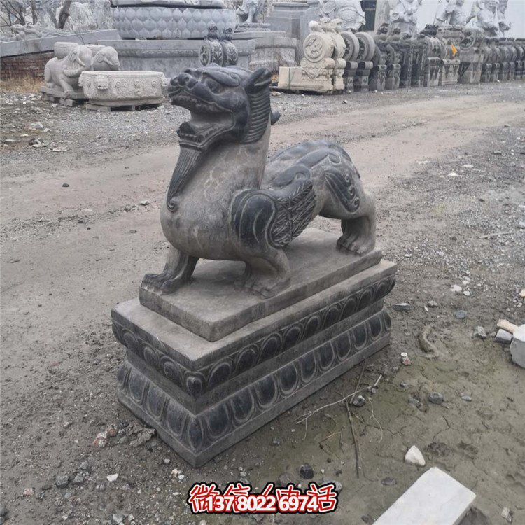 庭院門(mén)口青石石雕大型貔貅雕塑