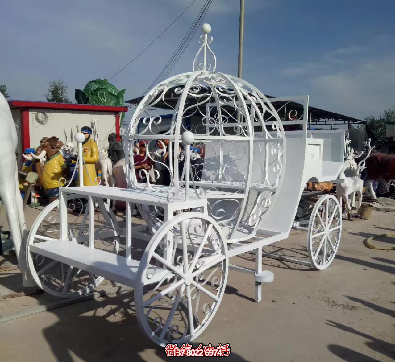 兒童游樂(lè)園創(chuàng)意鏤空不銹鋼馬車雕塑