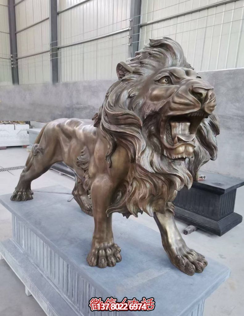 銅雕塑——鑄銅獅子，線條流暢，富有動感，栩栩如生